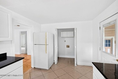 **Charming Bay Saint Louis Cottage - A Steal of a Deal!** - photo 14