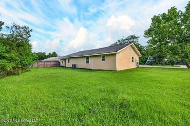 **Charming Bay Saint Louis Cottage - A Steal of a Deal!** - photo 21