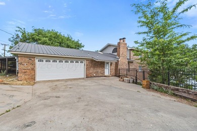 Priced below PRAD, this waterfront Lake Tanglewood home offers - photo 31