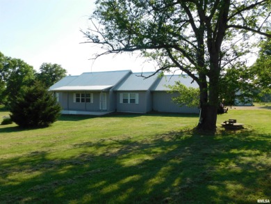 (private lake, pond, creek) Home For Sale in Mt Vernon Illinois
