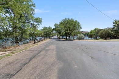 Priced below PRAD, this waterfront Lake Tanglewood home offers - photo 49