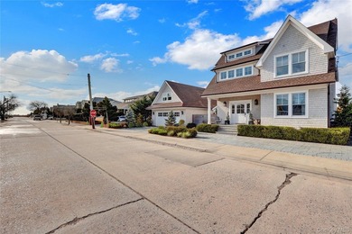 *PREMIER COASTAL ELEGANT BEACH ESTATE* Welcome to your ultimate - photo 2