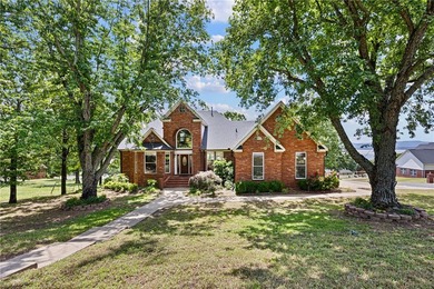 Perched to capture sweeping, unobstructed views of Lake - photo 4