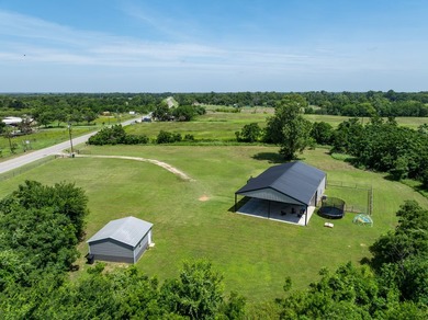 Enjoy the best of country living with the convenience of town - photo 22