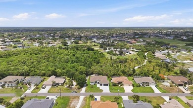 AT LAST -- THE HOME OF YOUR DREAMS! Discover the Florida - photo 4
