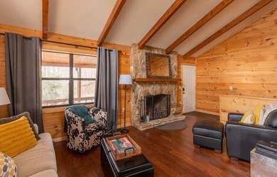 Beautifull! Remodeled, fully furnished, set up as 3 bedroom, 2 - photo 2