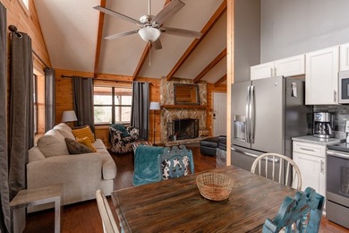 Beautifull! Remodeled, fully furnished, set up as 3 bedroom, 2 - photo 4
