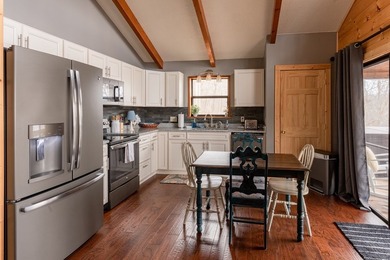 Beautifull! Remodeled, fully furnished, set up as 3 bedroom, 2 - photo 5