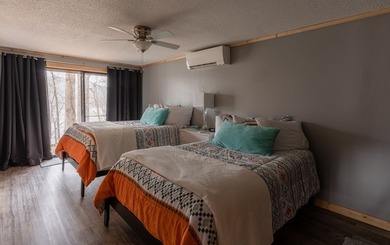 Beautifull! Remodeled, fully furnished, set up as 3 bedroom, 2 - photo 8