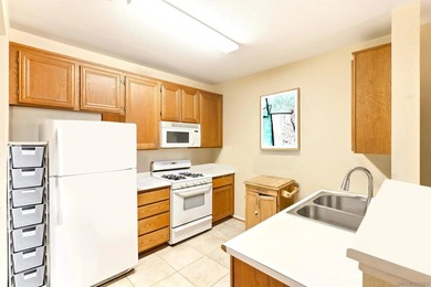 **Deed Restricted Unit** DO NOT CONTACT SDHC (San Diego Housing - photo 6