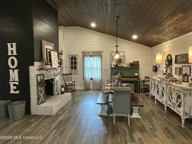 Welcome to this charming 3-bedroom, 2-bath farmhouse retreat - photo 5