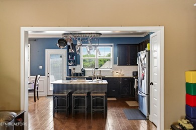 Beautiful two-story home located in the desirable Karn's - photo 8
