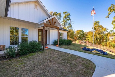 Lake Home For Sale in Hot Springs, Arkansas