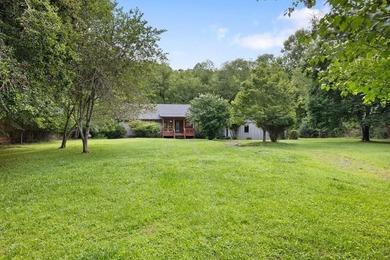 The Ultimate Mountain Lifestyle living in this charming Hiwassee - photo 1