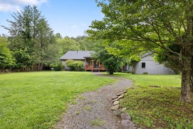 The Ultimate Mountain Lifestyle living in this charming Hiwassee - photo 4
