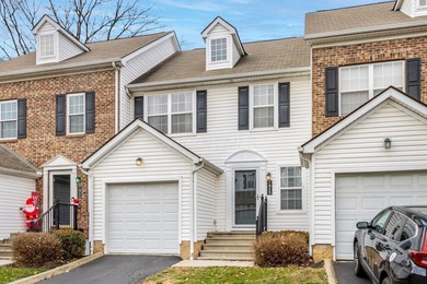 (private lake, pond, creek) Condo Active Under Contract in Worthington Ohio