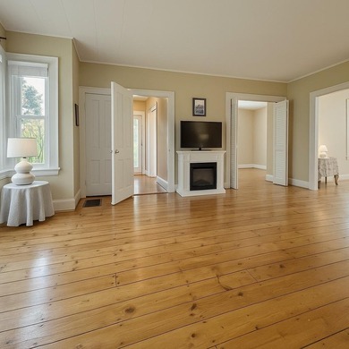 Price Improvement! First time buyers, investors, renovators, and - photo 4