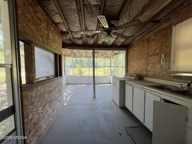 Welcome home to this 3 bedroom, 1.5 bath home tucked away on a - photo 15
