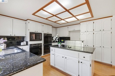Welcome to your beautiful dream home! This lovely 4-bedroom - photo 16