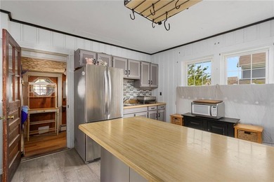 Welcome to Island Park! Located just steps from the beach - photo 16