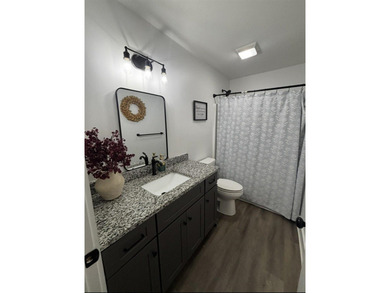 Like new and move-in Ready! This beautiful 3 bed 2 bath home was - photo 17