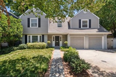 Lake Pontchartrain Home For Sale in Metairie Louisiana