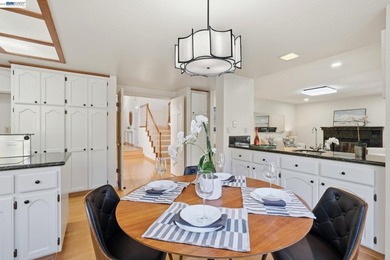 Welcome to your beautiful dream home! This lovely 4-bedroom - photo 22