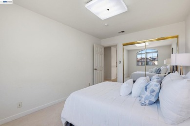 Welcome to your beautiful dream home! This lovely 4-bedroom - photo 33
