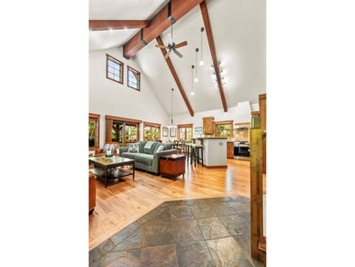 Turn-key Sawtooth Chalet in Tamarack Resort-the country's only - photo 4