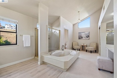 Welcome to your beautiful dream home! This lovely 4-bedroom - photo 35