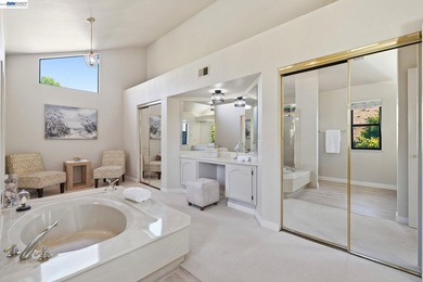 Welcome to your beautiful dream home! This lovely 4-bedroom - photo 37