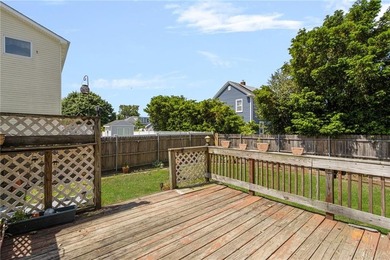 Welcome to Island Park! Located just steps from the beach - photo 37