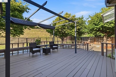 Welcome to your beautiful dream home! This lovely 4-bedroom - photo 41