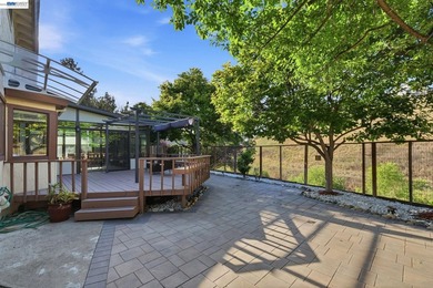Welcome to your beautiful dream home! This lovely 4-bedroom - photo 43