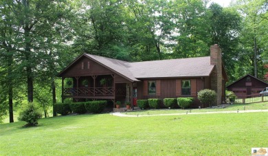 BARREN RIVER LAKE AREA! THIS IS A UNIQUE 3 BEDROOM 2 BATH SPLIT - Lake Home For Sale in Glasgow, Kentucky