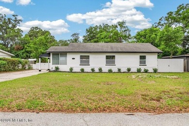 Step into comfort and style at 536 Sapelo, a beautifully updated - photo 3