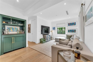 A rare opportunity to own a masterfully restored 1920s Spanish - photo 7