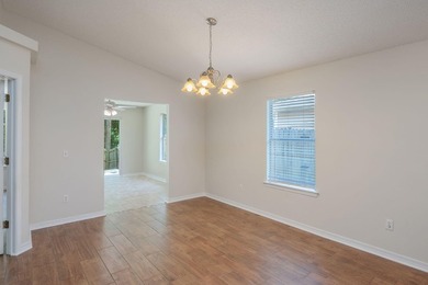 Welcome to coastal living in Navarre! This beautiful 3-bedroom - photo 14
