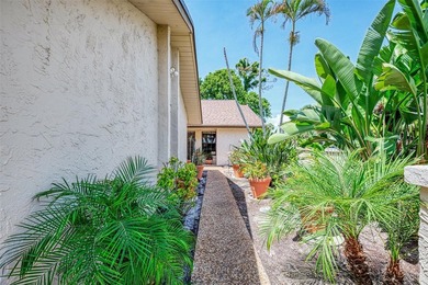 Looking for a unique place to call home! Come discover this - photo 4