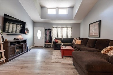 ***CHECK OUT THE 3D TOUR***LARGE ESTATE LOT (157X500) WITH EARTH