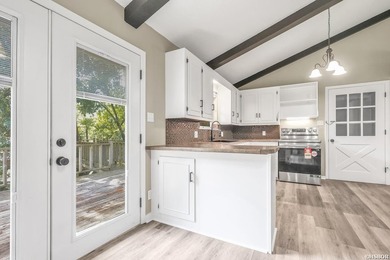 Welcome to 203 Halteria Point, recently remodeled, beautifully - photo 15