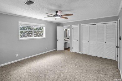 Welcome to 203 Halteria Point, recently remodeled, beautifully - photo 16