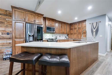 ***CHECK OUT THE 3D TOUR***LARGE ESTATE LOT (157X500) WITH EARTH