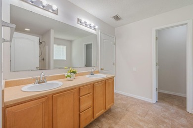 Welcome to coastal living in Navarre! This beautiful 3-bedroom - photo 19