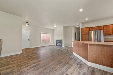 Enjoy effortless mountain living in this well-appointed - photo 9