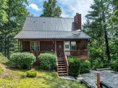 This 1 bedroom with loft home in the well know community of - photo 1