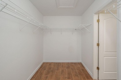 Welcome to coastal living in Navarre! This beautiful 3-bedroom - photo 23