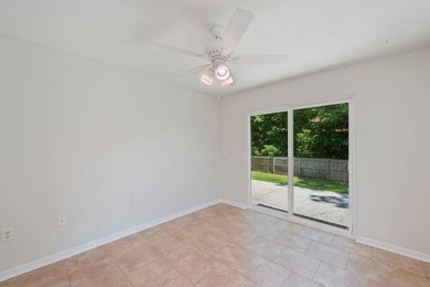 Welcome to coastal living in Navarre! This beautiful 3-bedroom - photo 31