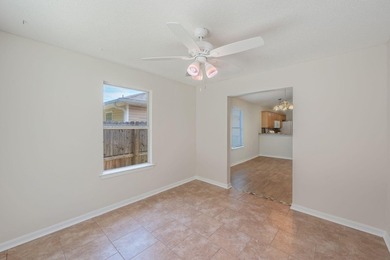 Welcome to coastal living in Navarre! This beautiful 3-bedroom - photo 32