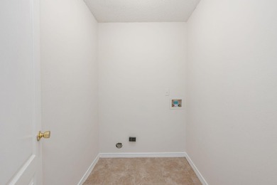 Welcome to coastal living in Navarre! This beautiful 3-bedroom - photo 33